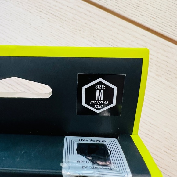 DonJoy Adult Figure 8 Ankle Support Wrap sleeve with straps Stabilizer size M - Picture 7 of 10